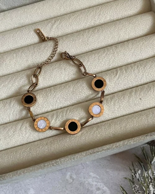 Roman Chunky Bracelet 1