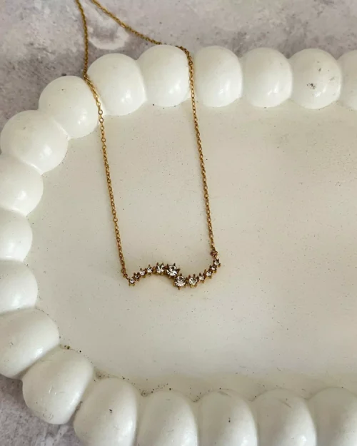 Flowy Stone Necklace 01